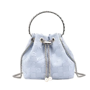 Женская сумка Water Diamond Bag в маленьком ароматном стиле, популярная сумка через плечо на цепочке, High Sense 2023, новая ручная женская сумка на одно плечо.