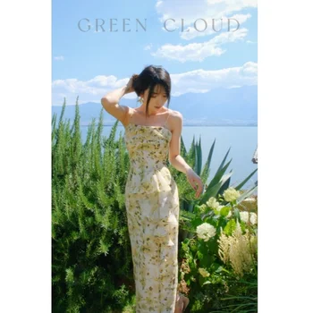 Изумрудно-зеленая мечта, романтичная и элегантная бретелька бюстгальтера с рюшами по краю, приталенная желто-зеленая обертка с фрагментированными цветами