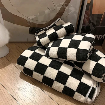 Новое льняное одеяло с рисунком в шахматном порядке, одеяло из утолщенного молочного бархата, одеяло из кораллового бархата, одеяло для ворса, Подарочное одеяло для групповой покупки
