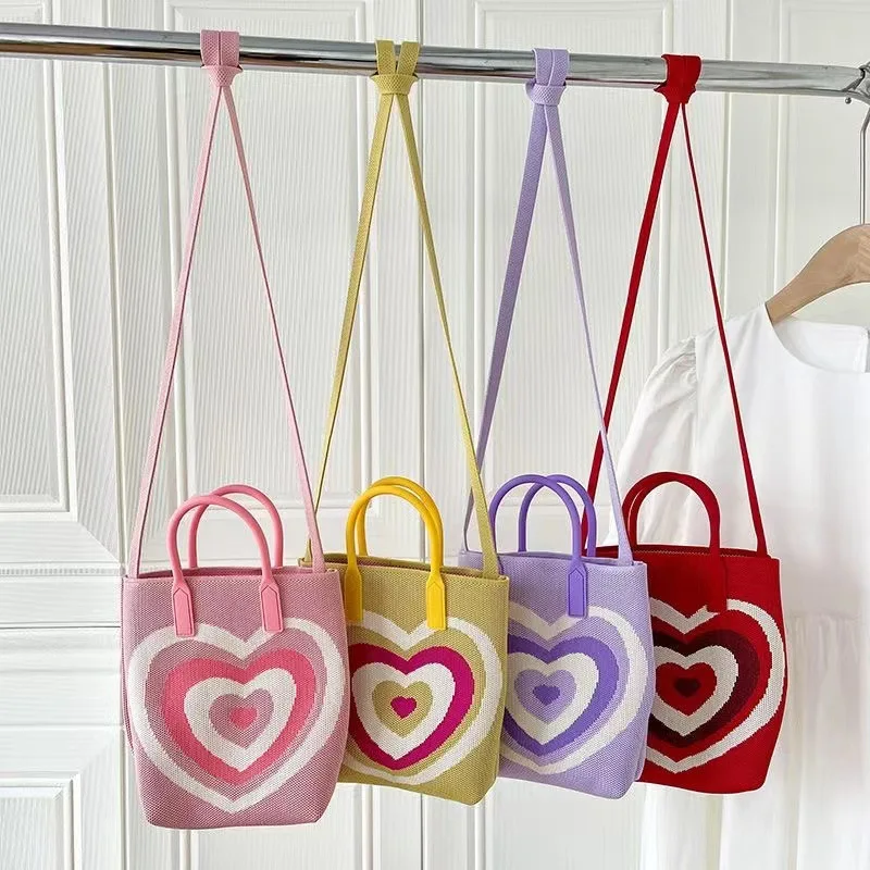 Летние вязаные пляжные сумки для женщин, плетеная сетчатая сумка через плечо с маленьким сердечком, женские квадратные модные сумки 3