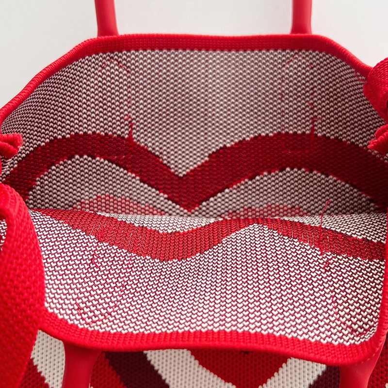 Летние вязаные пляжные сумки для женщин, плетеная сетчатая сумка через плечо с маленьким сердечком, женские квадратные модные сумки 5