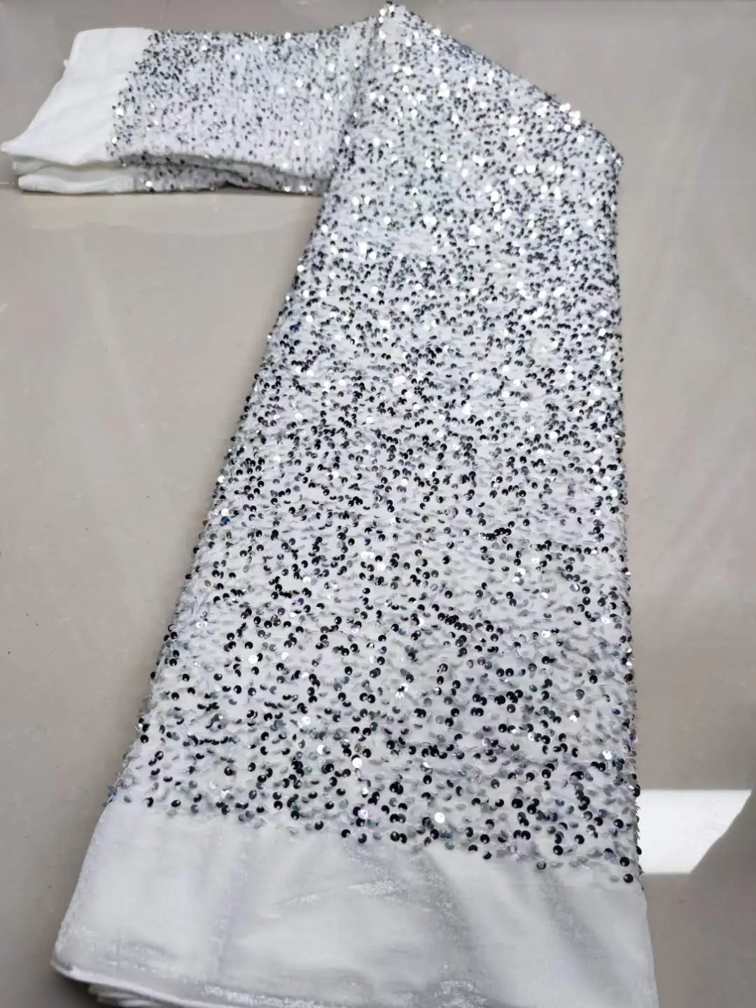 Серый французский бархат Кружевная ткань с блестками 2023 Высококачественная кружевная ткань из Нигерийского Африканского тюля Бархатная кружевная ткань для вечернего платья 5