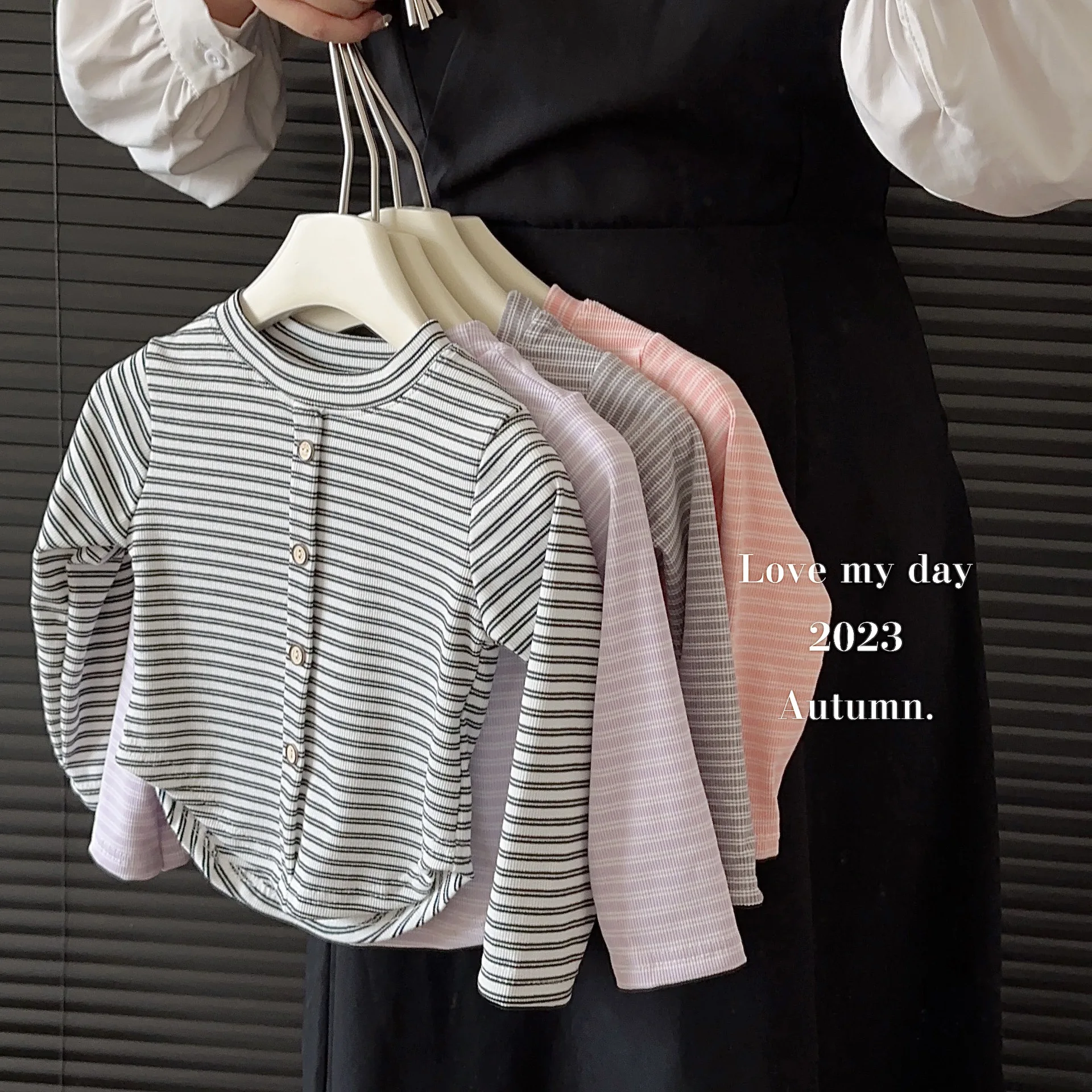 Нижняя рубашка в полоску для девочек 2023, осенне-зимняя новинка, футболка с короткими рукавами, топ в корейском стиле для девочек 0