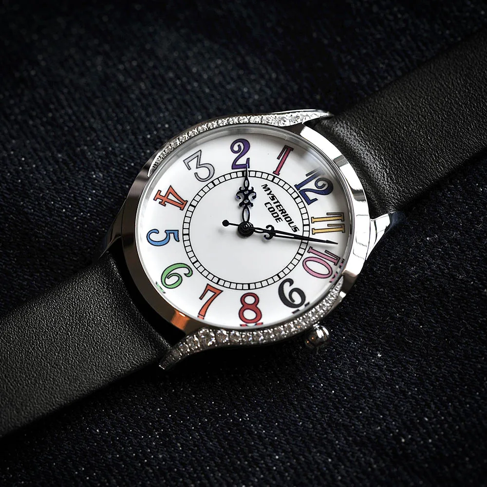 36 мм таинственный код со временем на спине серия Модный швейцарский кварцевый механизм Кожаный ремешок Унисекс, инкрустированный камнем, водонепроницаемый Reloj 0
