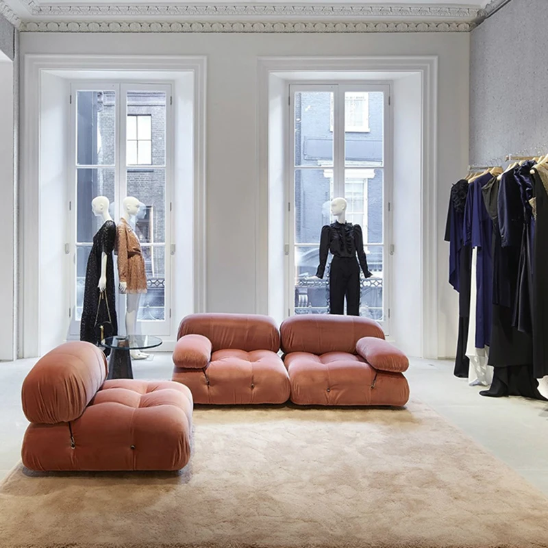 Современные комбинации диванов с гибкими тканевыми модулями Удобный диван для гостиной в стиле винтажной мебели в минималистском стиле 2